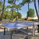 펜션 Cozy Home In La Faute-Sur-Mer With Heated Swimming Pool *