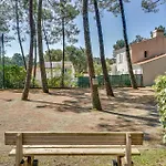 Cozy Home In La Faute-Sur-Mer With Heated Swimming Pool 펜션